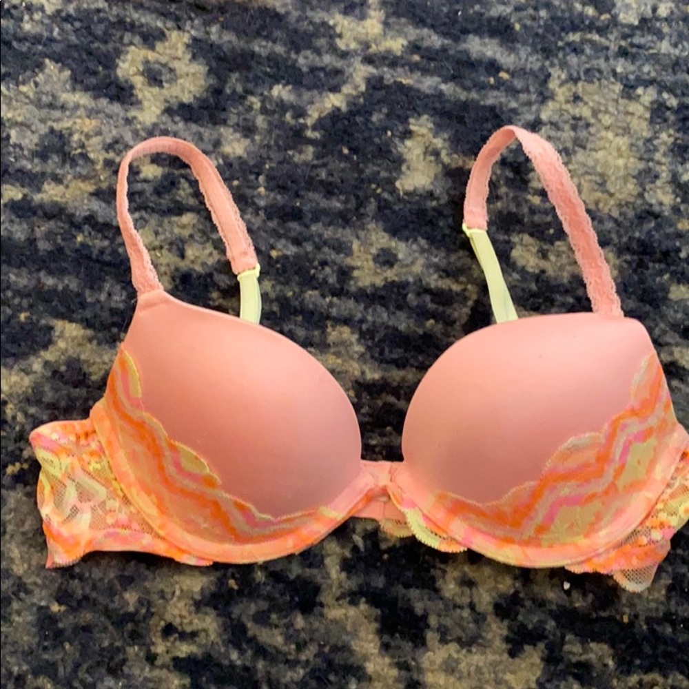 Victoria’s Secret push up bra